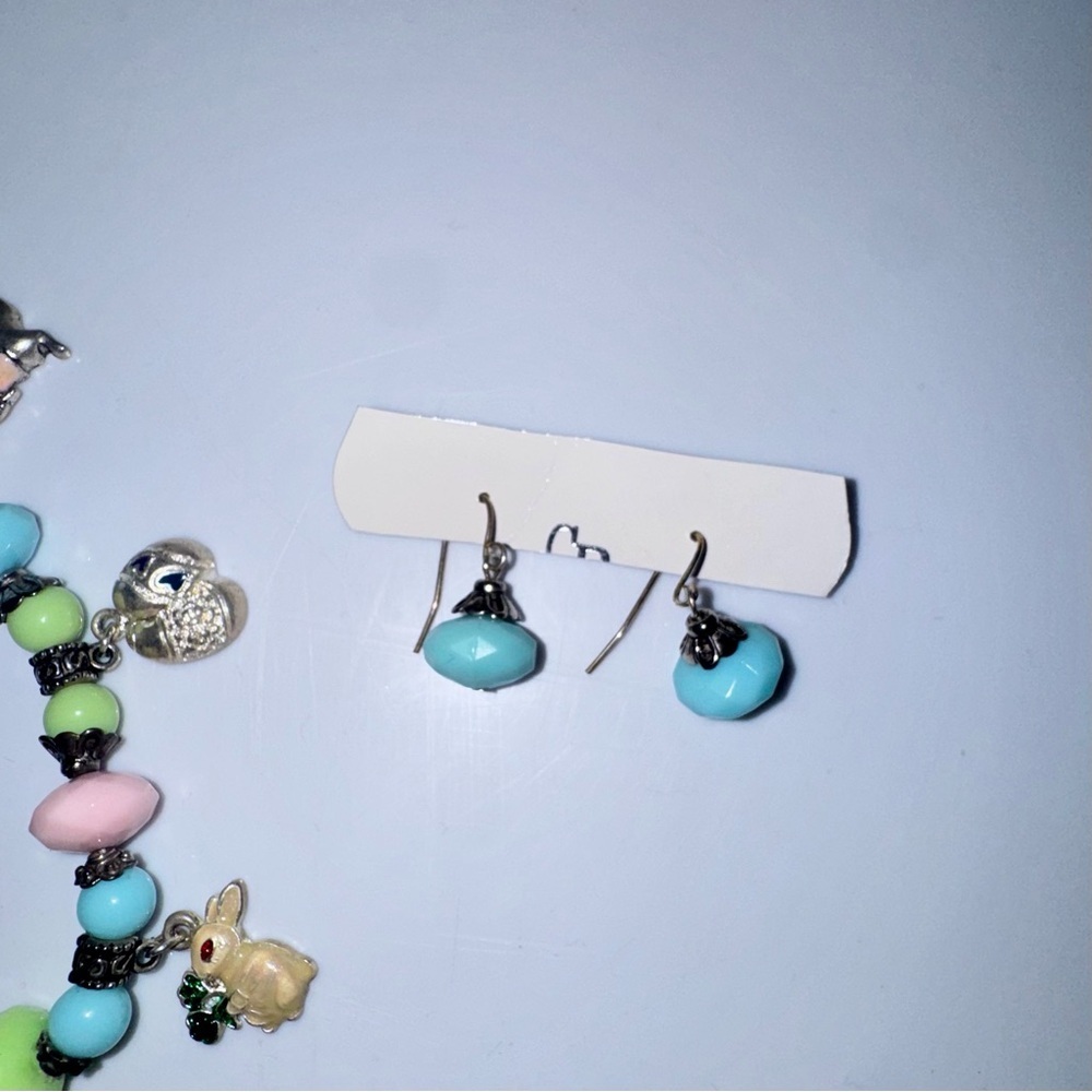 NWT Premier Designs Pastel Easter Charm Bracelet with Matching Blue Earrings - Picture 3 of 4